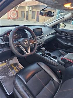 نيسان ألتيما